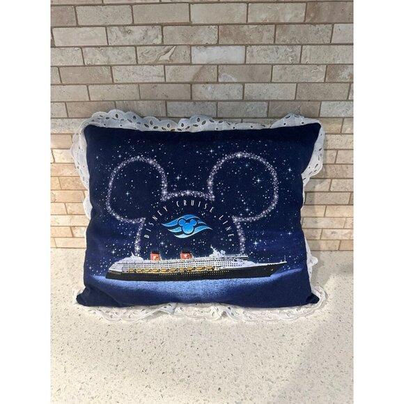 Vintage‎ Disney Cruise Line pillow - Picture 1 of 2